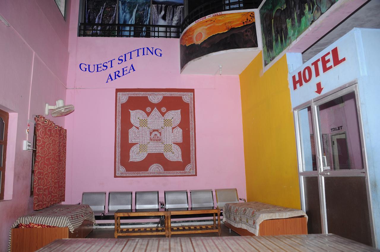 Prakruthi Yatri Nivas Hotel Mavingundi ภายนอก รูปภาพ