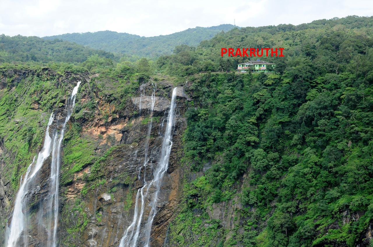 Prakruthi Yatri Nivas Hotel Mavingundi ภายนอก รูปภาพ